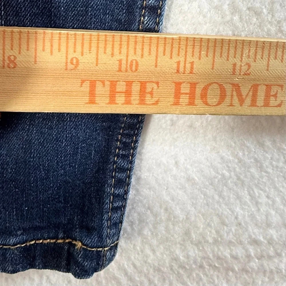 Levis levi 569